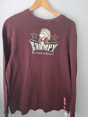 🔥 Disneyland Resort Grumpy Thermal Long Sleeve Shirt 🔥
Disney Parks • Size XL